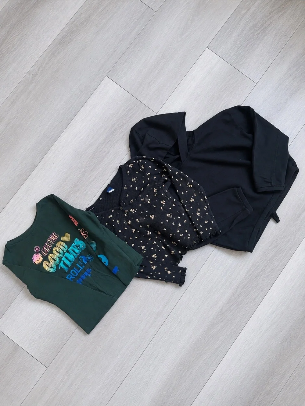 Old Navy Girls Clothing Bundle Size 7 Green Black Tops Sweater 3 Pc